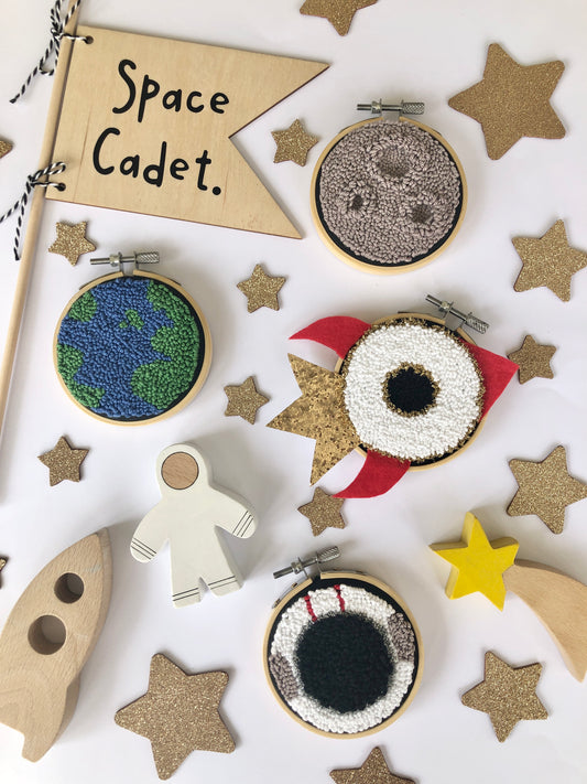 Space Decorations | Rocket | Earth | Moon | Astronaut