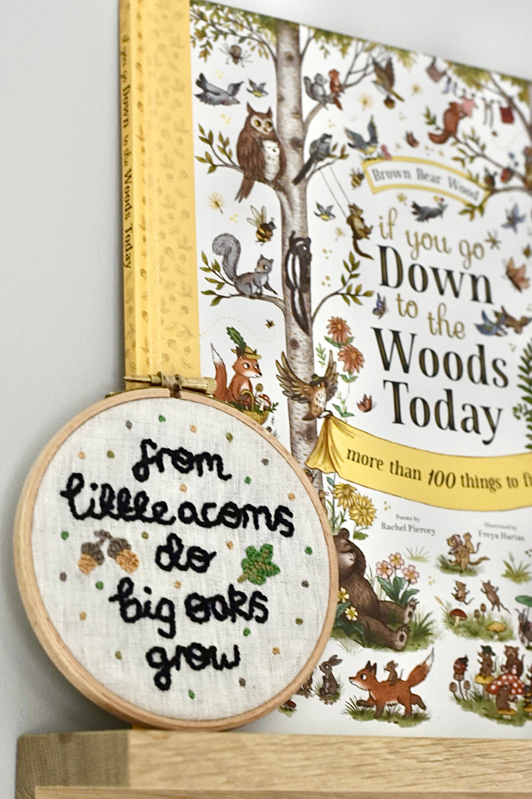 Little Acorns Wall Decoration