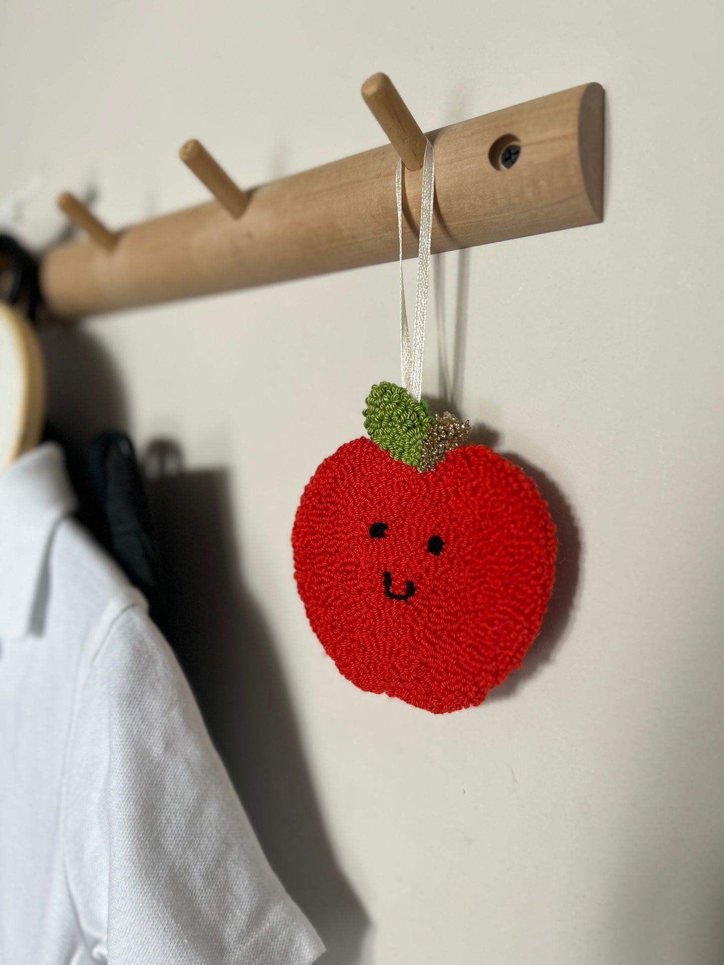 Apple Smiley Decoration