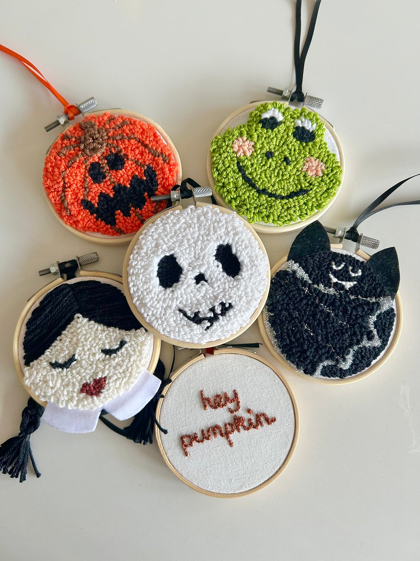 Fiver Friday | Halloween Decorations | Hey Pumpkin (Wording Customisable)